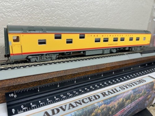 Milwaukee road giallo duplex - milwaukee,