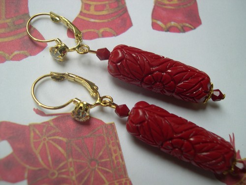 Orecchini vintage resina rossa