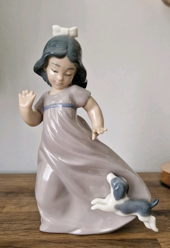 Figurina porcellana vinrage - figurina,