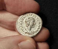Aquilia Severa denarius, 20 mm, 3.5 gr. Silver. CONCORDIA 