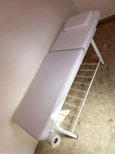 LETTINO PER ESTETISTA MASSAGGIATORE MASSAGGI CON RIPIANO GRIGLIA SPA CON FORO VI