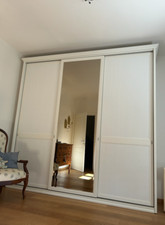 Armadio su misura con tre ante scorrevoli bianco come nuovo
