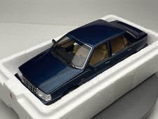 LAUDORACING 1/18 LANCIA THEMA 8.32 1986 BLU BLIZZARD (TOPMARQUES AUTOART MITICA)