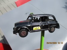 Ancien Taille Crayon English