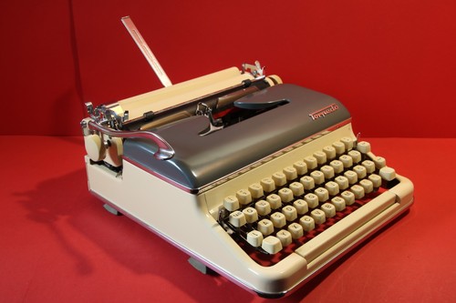 Macchina scrivere torpedo - macchina,