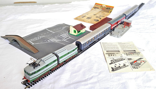 Lima locomotiva e646 - fs,