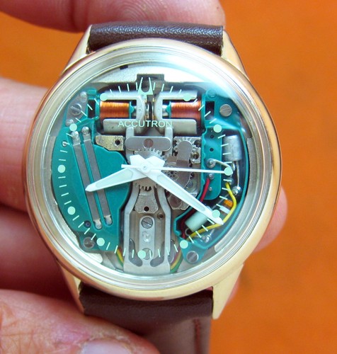 214 accutron spaceview 10kt