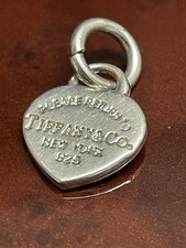 Tiffany & Co. Si prega di
