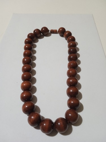 Collana marrone con - , sfere