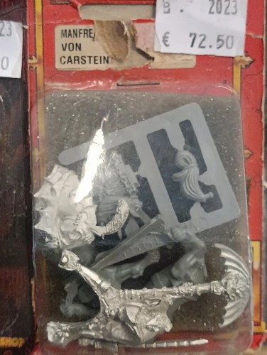 Manfred von carstein vampire - manfred,