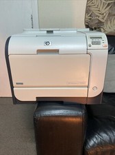 HP Color LaserJet CP2025N CP2025 stampante laser desktop pronta per la rete + garanzia