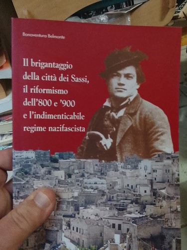 Brigantaggio nella città - il,
