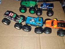 5x Monster Trucks 1:64 Hot