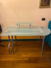 Scrivania per Computer PC Compatta in Metallo e Vetro con Ruote 80x60x75 cm MDF