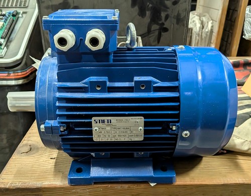 Motore elettrico trifase