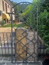 Inferriata porta ingresso, come nuovo. Dimensione telaio: A. cm 245; L. cm 94,5 