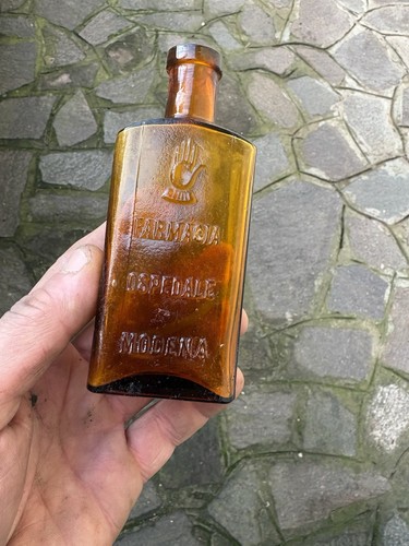 Antica bottiglia medicinale - bottiglia,