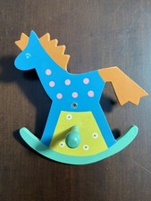 ATTACCAPANNI IKEA GRATTIS CAVALLO A DONDOLO IN LEGNO DIPINTO MISURA 17X15 cm 
