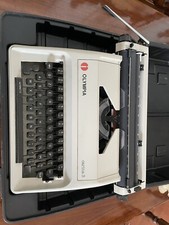 macchina da scrivere Olympia