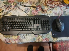 KIT TRUST GXT 830-RW avonn LED Tastiera  Gaming PS4/XBOX ONE/PC+ MOUSE+TAPPETINO