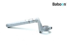 Metà del manubrio destro