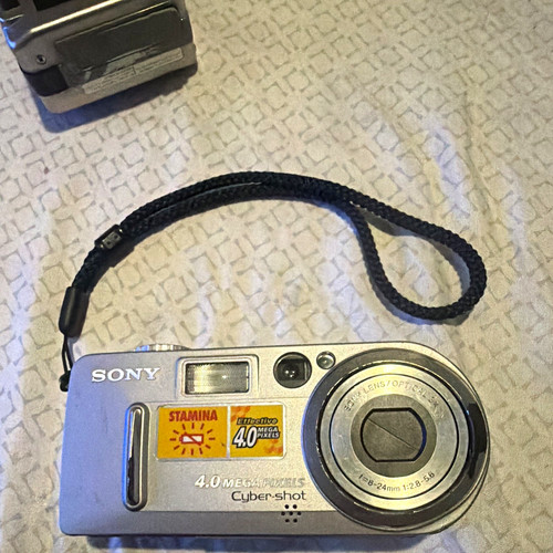 Sony cyber shot dsc - sony, compact
