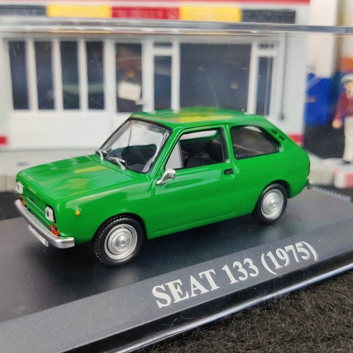 Voiture seat 133 vert - vert, 1975