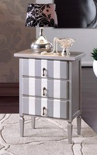 COMODINO 3 CASSETTI CON RIGHE