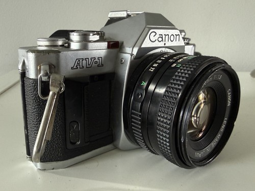 Canon body 50mm 1 8 - av-1,
