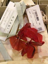 €450 MARNI.  Nuova con scatola e dust b collana petali in corno.. Lunga o corta.