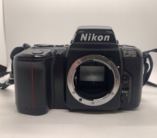 Nikon F-601 F601 QD Quartz Data AF fotocamera reflex 35 mm dal Giappone