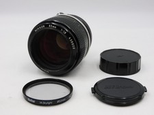 Nikon Nikkor 85mm 1:1.8 PRE-AI
