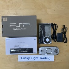 PSP 2000 Crisis Core FF VII