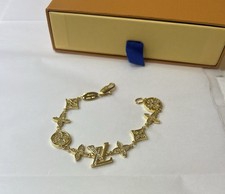 Luis Vuitton Cavigliere Logo