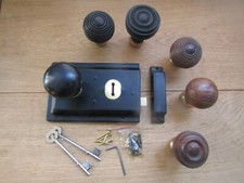 Pomello e serratura cerchio