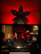 Stranger Things Flipper "Demogorgon" Topper con Luci Lampeggianti a Colori