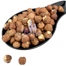 Nocciole intere senza guscio