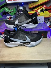 Sneakers Nike Adapt BB nere