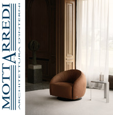 Poltrona in tessuto con base