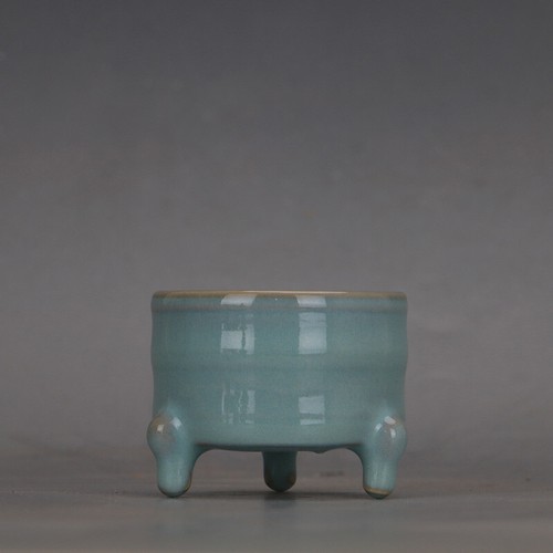Tazza tre piedi porcellana