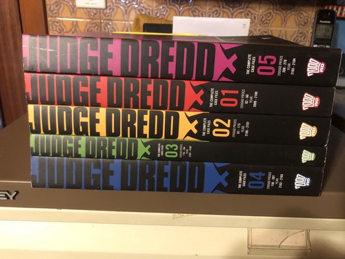 Judge dredd complete case - judge,