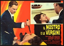 IL MOSTRO E LE VERGINI Devil Doll SET DI 4 FOTOBUSTE ORIGINALI HORROR POSTER '64