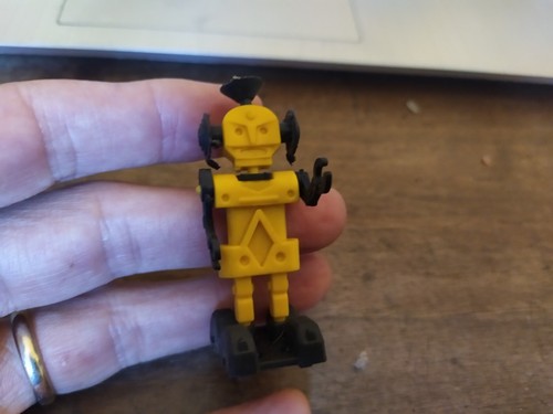 Robot sorpresina anni san - ,