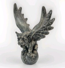 Statua gargoyle vintage gotica
