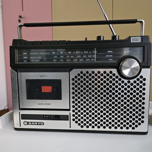 1978 sanyo m2405lz - sanyo, radio