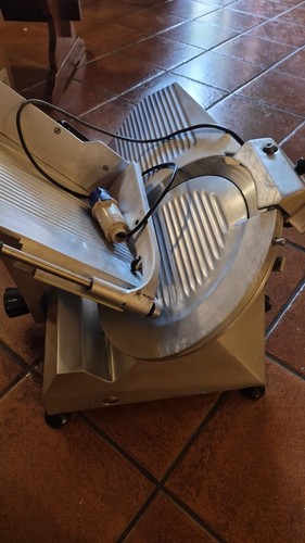 Affettatrice professionale - professionale, in