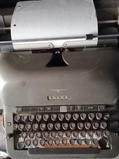 Macchina da scrivere ADLER 