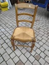 VECCHIA SEDIA IN PAGLIA DI FIUME