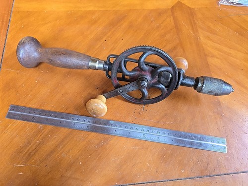 Trapano manuale sbattitore
