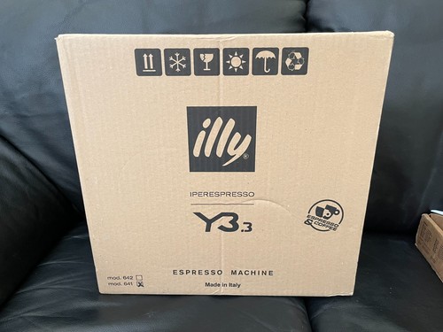 Illy iperespresso machine - y3.3,